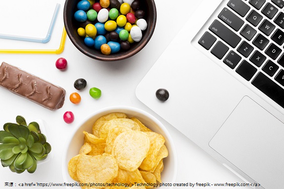 bowl-with-unhealthy-snacks bowl-with-unhealthy-snacks